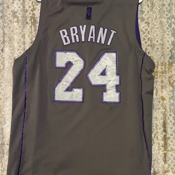 Adidas Kobe Bryant Lakers Gray Basketball Jersey sz XL - Picture 9 of 10
